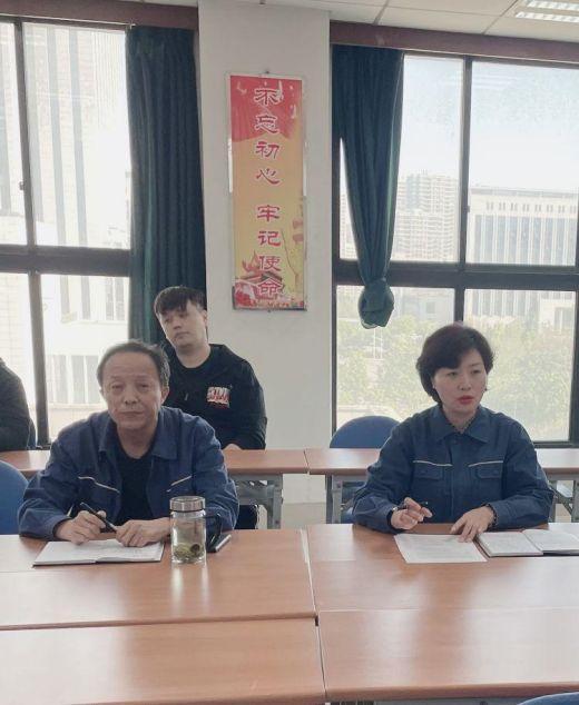 簡篇-【初心產(chǎn)發(fā)  四融五有】“五一”我在崗丨堅(jiān)守詮釋責(zé)任  服務(wù)彰顯擔(dān)當(dāng)